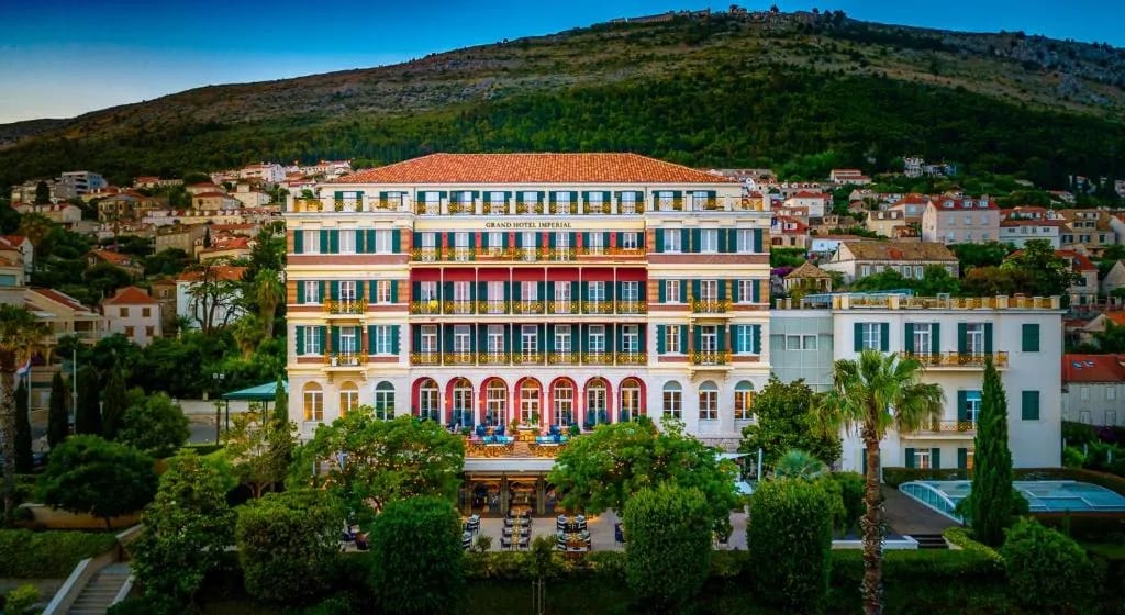 Fachada del Hilton Imperial Dubrovnik cerca de Puerta Pile