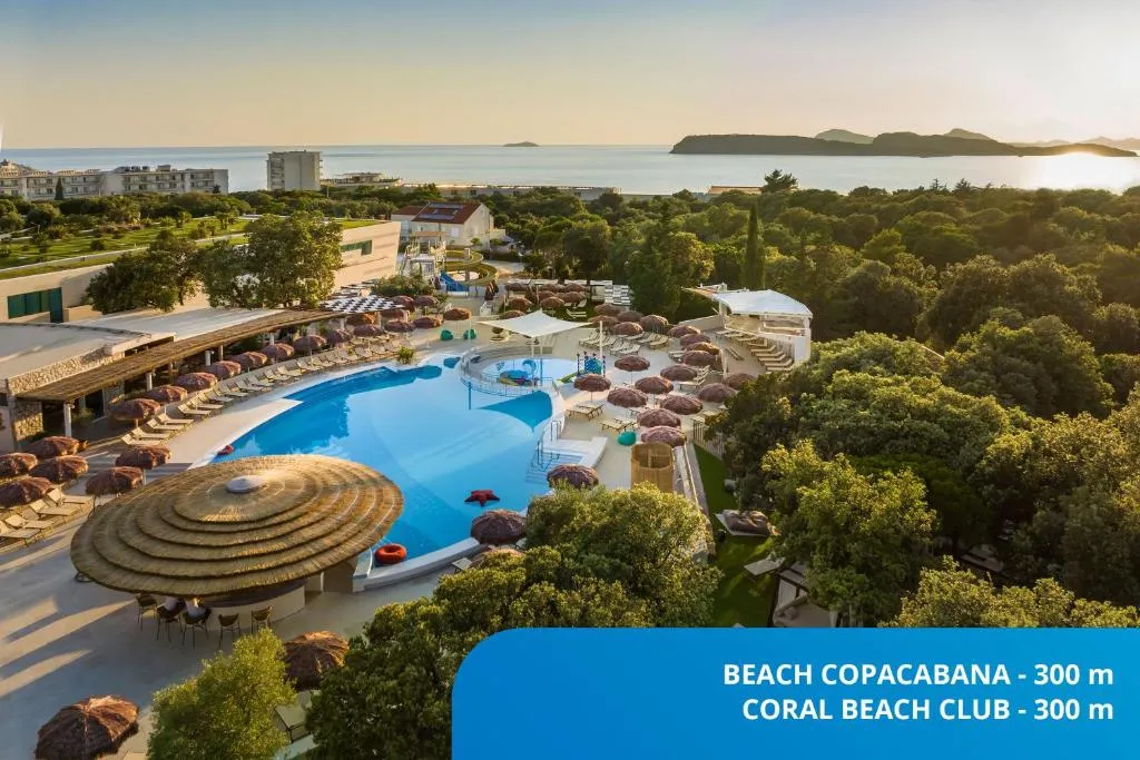 Exterior del hotel Valamar Tirena en la península de Babin Kuk