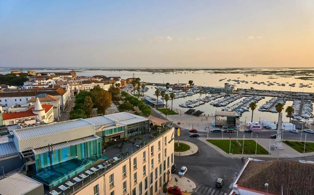 Occidental Faro - 4-star hotel in Praça D. Francisco Gomes, Nº 2, 8000 -168 Faro, Portugal, Faro - photo 1