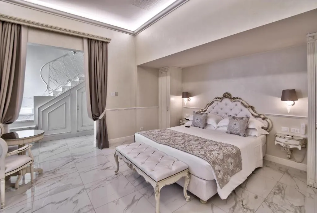 The Moon Boutique Hotel & Spa - 4-star hotel in Santa Maria Novella, Florence - photo 1