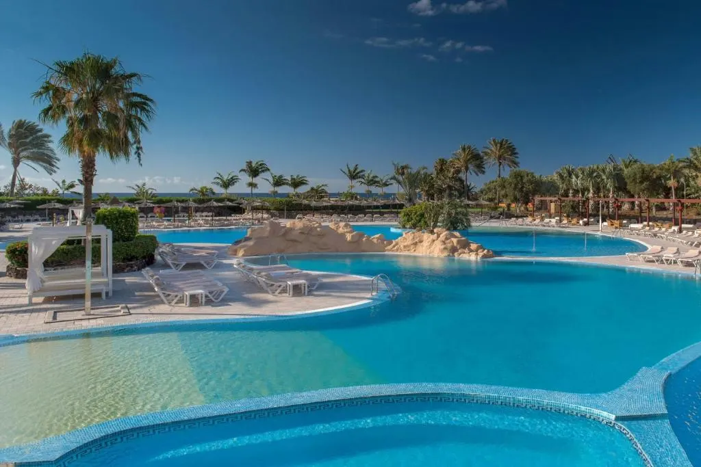 Swimming pool at Sheraton Fuerteventura Golf & Spa Resort in Caleta de Fuste, Fuerteventura