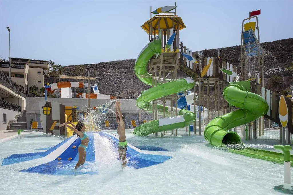 Zona de piscina del Occidental Jandia Mar - All Inclusive en Morro del Jable, Fuerteventura