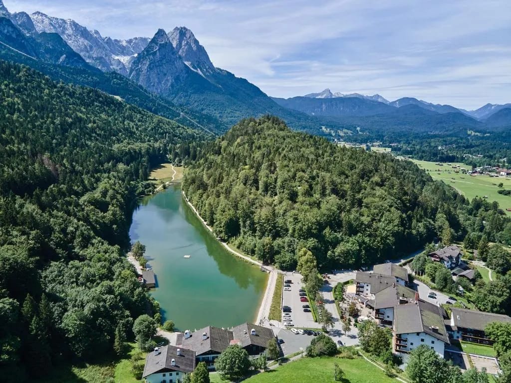 Riessersee Hotel - Hotel de 4 estrelas em Garmisch-Partenkirchen, Garmisch-Partenkirchen - photo 1