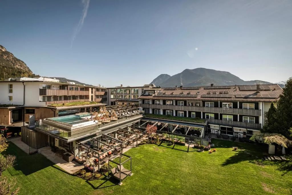 Obermühle 4*S Boutique Resort - 4-star hotel in Mühlstraße quarter, Garmisch-Partenkirchen - photo 1