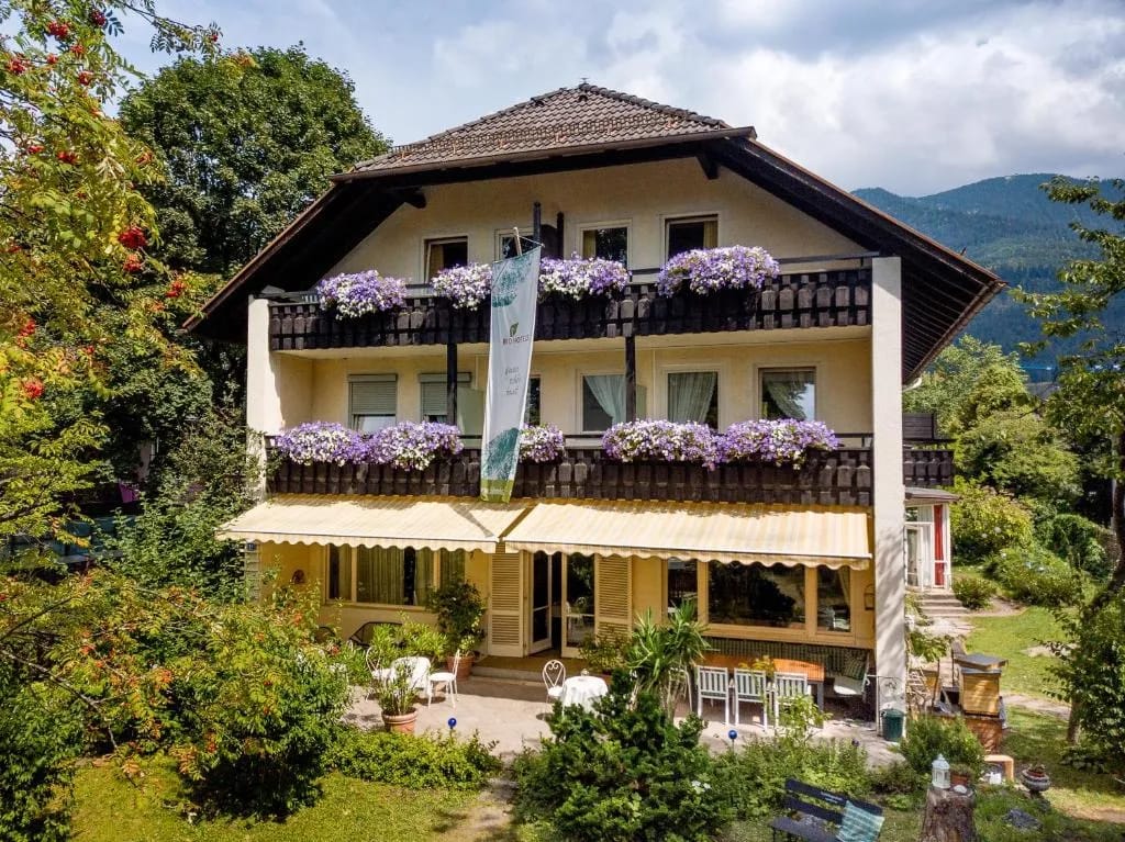 Bavaria Biohotel - 4-star hotel in Garmisch quiet edge, near Loisach river, Garmisch-Partenkirchen - photo 1