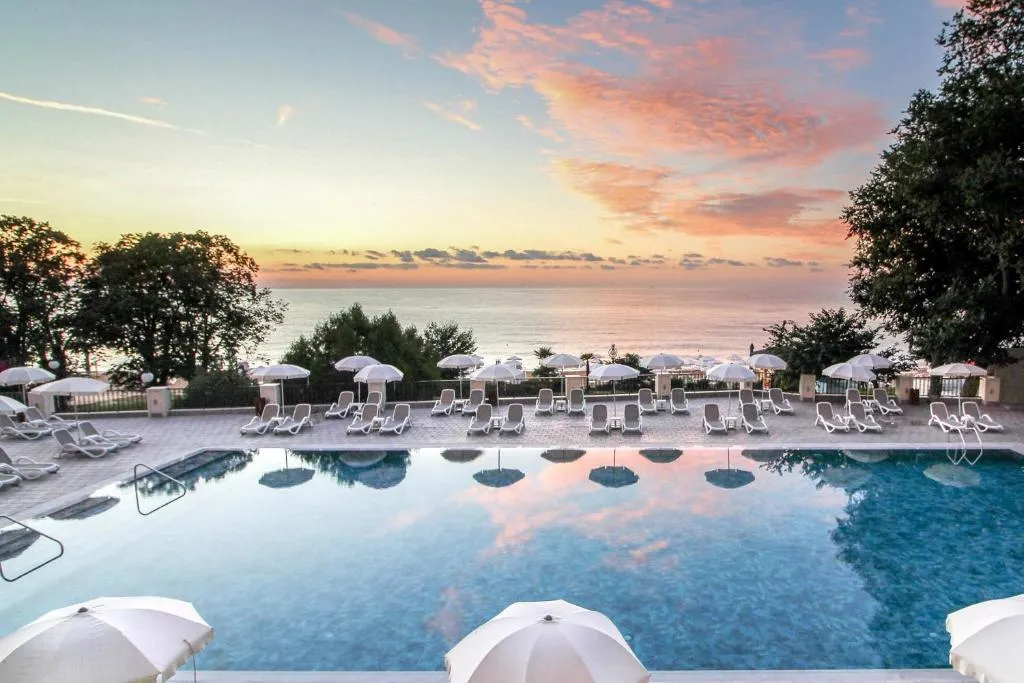 GRIFID Vistamar Hotel - 24 Hours Ultra All inclusive & Private Beach - Hotel de 4 estrellas en Golden Sands beach strip, Golden Sands - photo 1