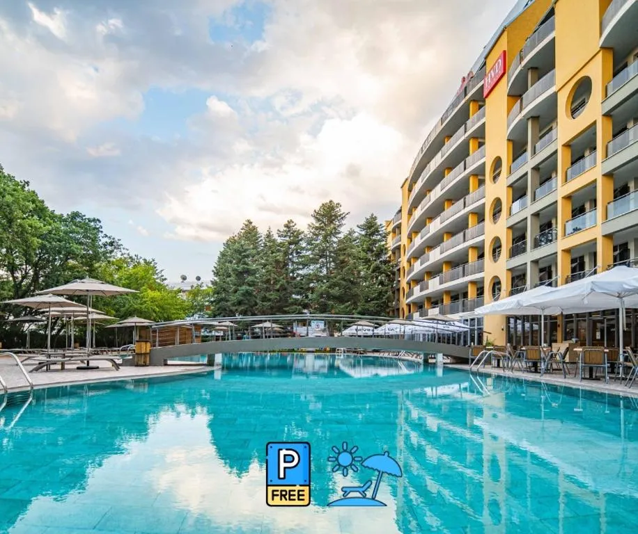 HVD Viva Club Ultra All Inclusive - Hotel de 4 estrellas en South Golden Sands seafront, Golden Sands - photo 1