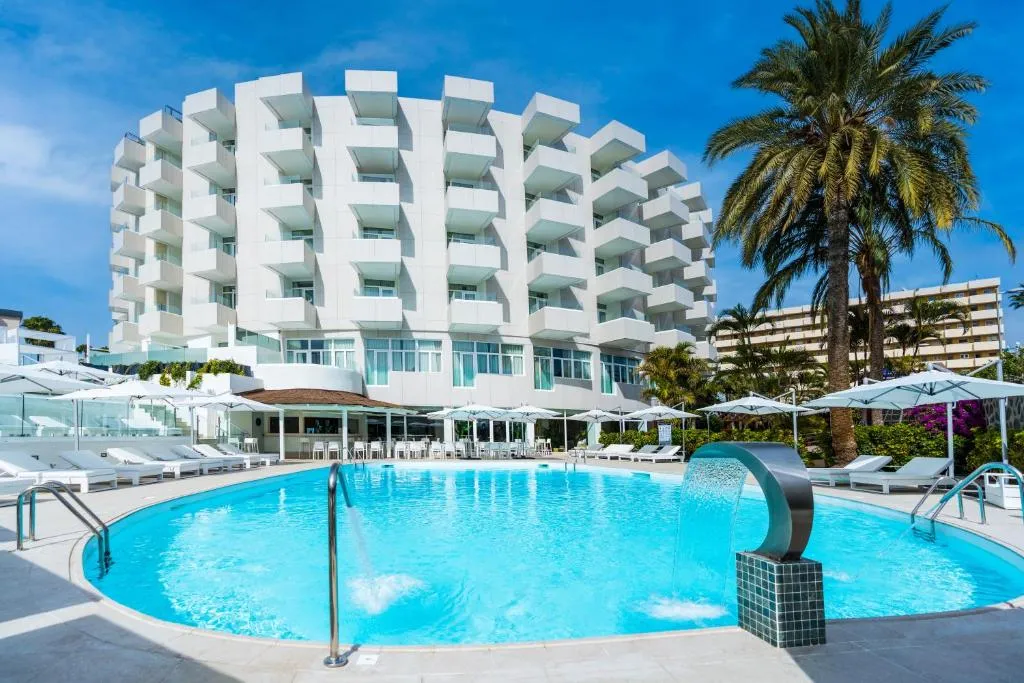 HL Rondo Hotel - 4-star hotel in Playa del Ingles, Gran Canaria - photo 1