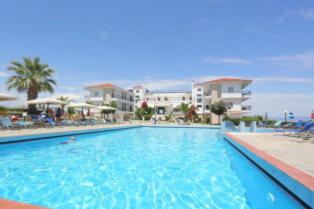 Hilltop - Hotel de 3 estrellas en Hanioti, Kassandra, Halkidiki - photo 1