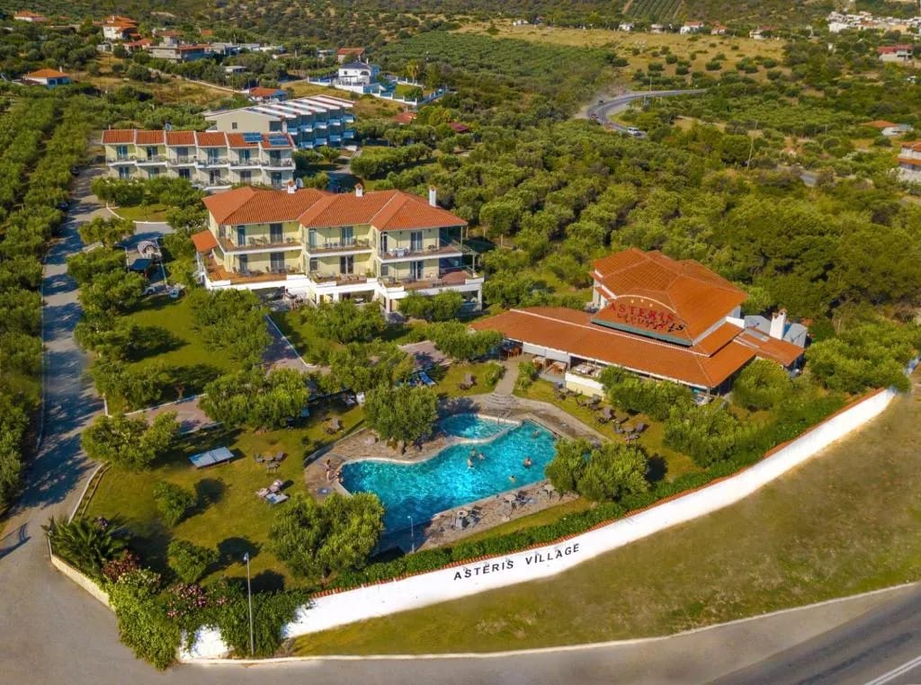 Asteris Village - Hotel de 3 estrellas en Gerakini, between Kassandra and Sithonia, Halkidiki - photo 1