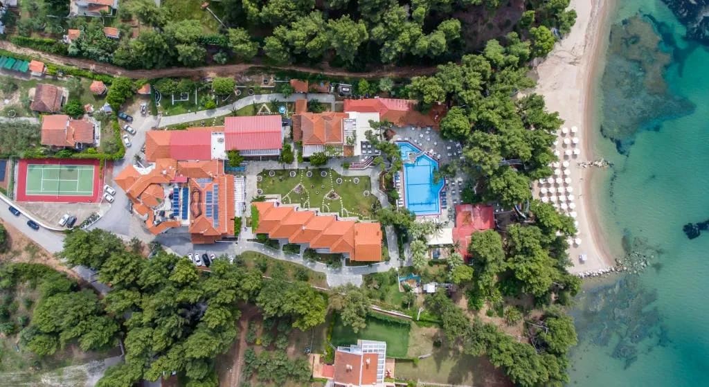 Porfi Beach Hotel - Hotel de 3 estrellas en Nikiti, Sithonia peninsula, Halkidiki - photo 1
