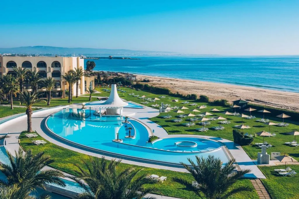 Iberostar Waves Averroes - Hotel de 4 estrellas en Yasmine Hammamet (Carthage Land area), Hammamet - photo 1