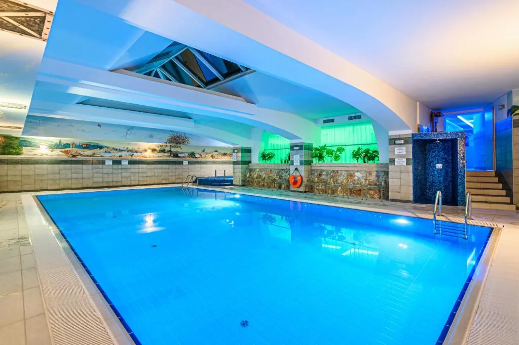 Holiday Club Apartman Hotel - 3-star hotel in Heviz Centre, Heviz - photo 1
