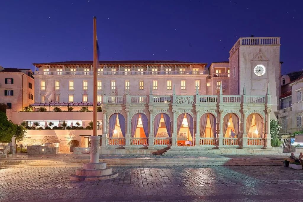Palace Elisabeth Hvar Hotel - Hotel de 5 estrelas em Hvar Town main square, Hvar - photo 1