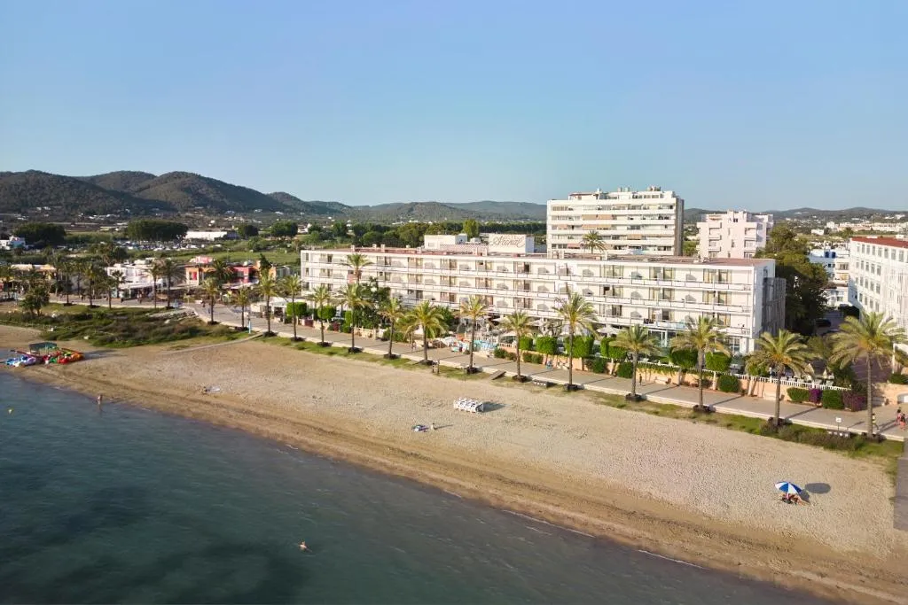 Hotel Arenal - Hotel de 3 estrelas em San Antonio, Ibiza - photo 1