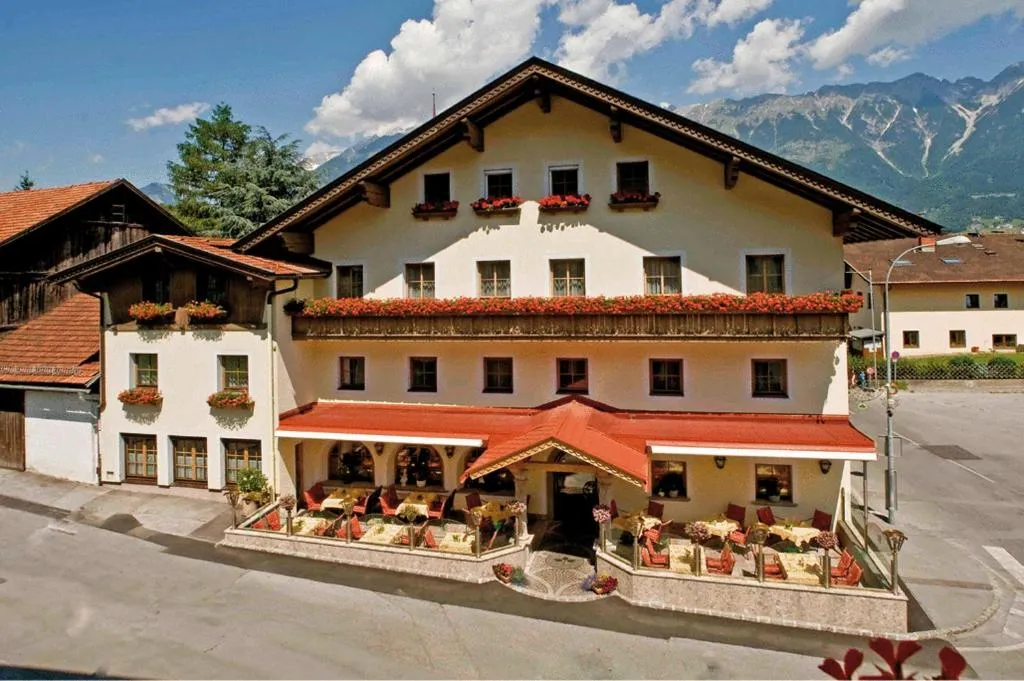 Hotel Bierwirt - 4-star hotel in Amras, Innsbruck - photo 1