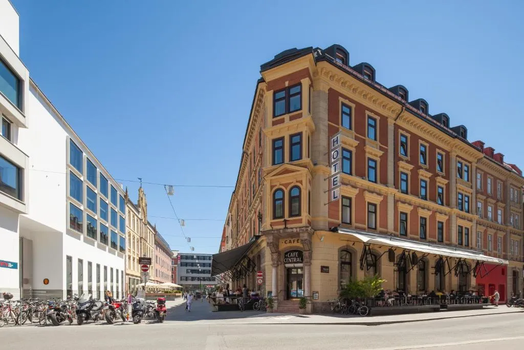 Hotel Central - 4-star hotel in Innenstadt, Innsbruck - photo 1