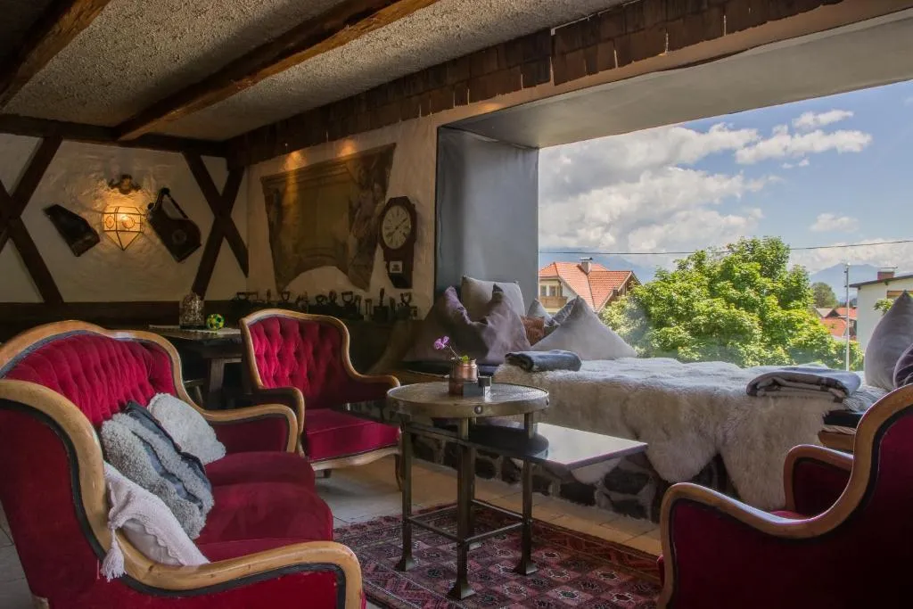 Alp Art Hotel Götzens - Hotel de 3 estrelas em Götzens, Innsbruck - photo 1