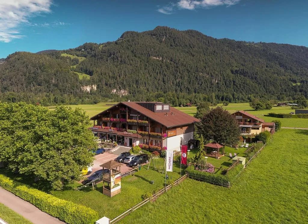 SALZANO Hotel - Spa - Restaurant - 3-star hotel in Seestrasse 108, 3800 Interlaken, Switzerland, Interlaken - photo 1