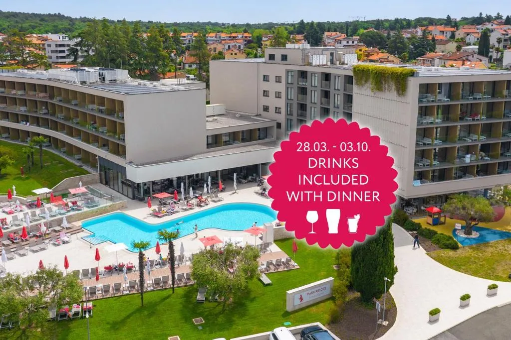 Vista aérea del complejo de piscinas del Hotel Park Plava Laguna, Poreč