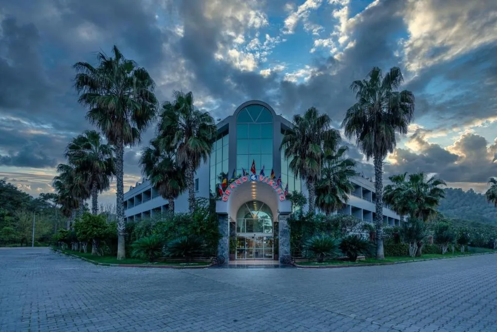 Kemer Grand Viking Resort Hotel - Hotel de 4 estrellas en Central Kemer, Kemer - photo 1