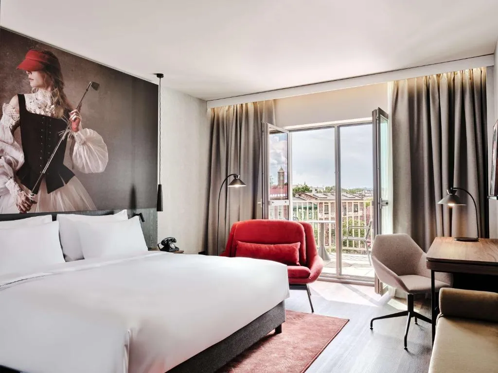 Radisson RED Hotel & Radisson RED Apartments, Krakow - Hotel de 4 estrelas em Old Town North, Krakow - photo 1