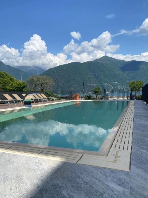 Hotel Sole - Hotel de 3 estrelas em San Siro, Lake Como - photo 1
