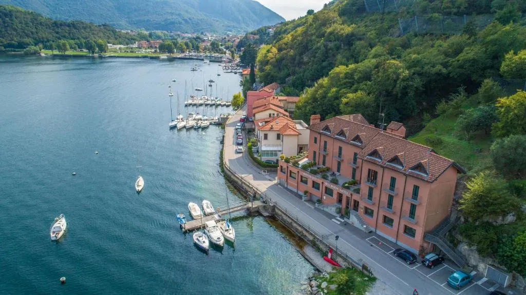 Hotel Bellavista Valmadrera - 3-star hotel in Valmadrera, eastern Lake Como branch (Lecco arm), Lake Como - photo 1