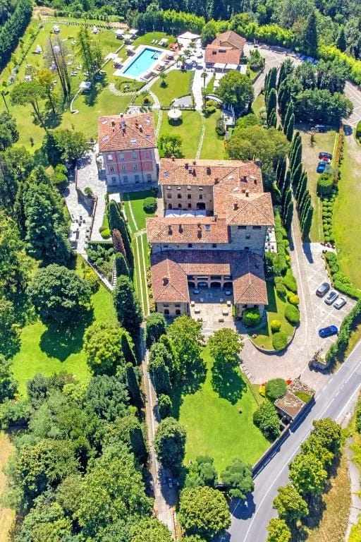 Relais & Spa Castello di Casiglio - Hotel de 4 estrelas em Erba, 15 min drive from Como, Lake Como - photo 1