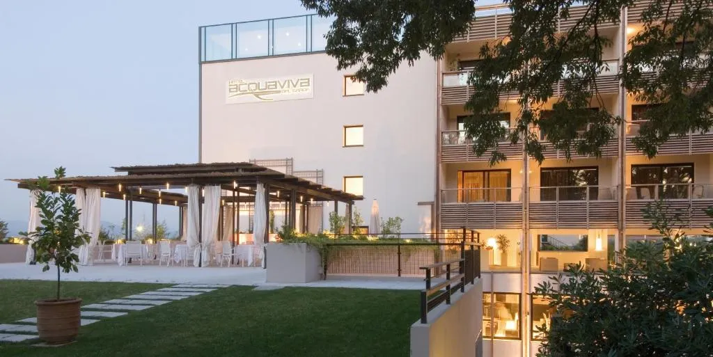 Heated outdoor pool at Hotel Acquaviva Del Garda in Desenzano