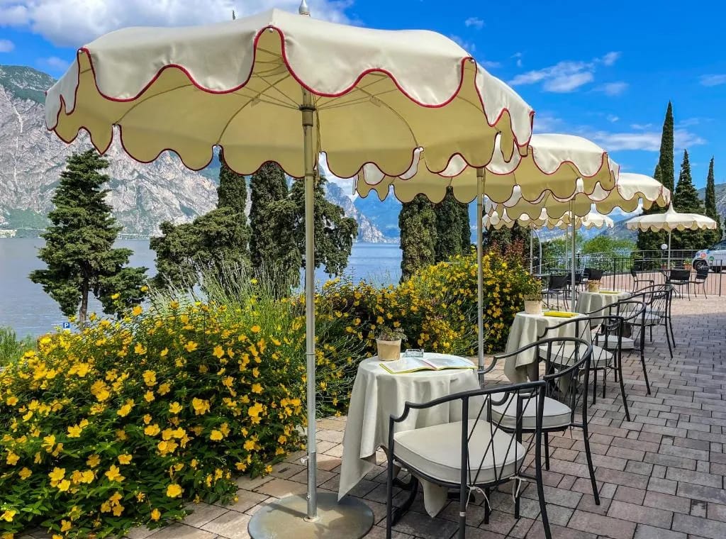 Hotel Oasi Beach - 3-star hotel in Malcesine, Lake Garda - photo 1