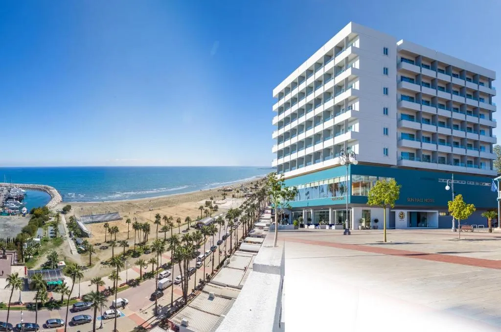Sun Hall Hotel - 4-star hotel in 6023 Larnaka, Larnaca - photo 1