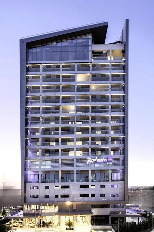 Radisson Blu Hotel Larnaca - Hotel de 5 estrelas em Larnaca seafront, Larnaca - photo 1