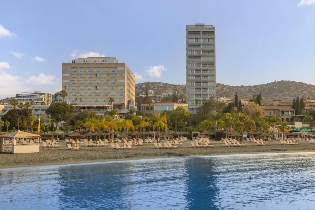 St Raphael Resort - Hotel de 5 estrellas en Agios Tychonas, beachfront, Limassol - photo 1
