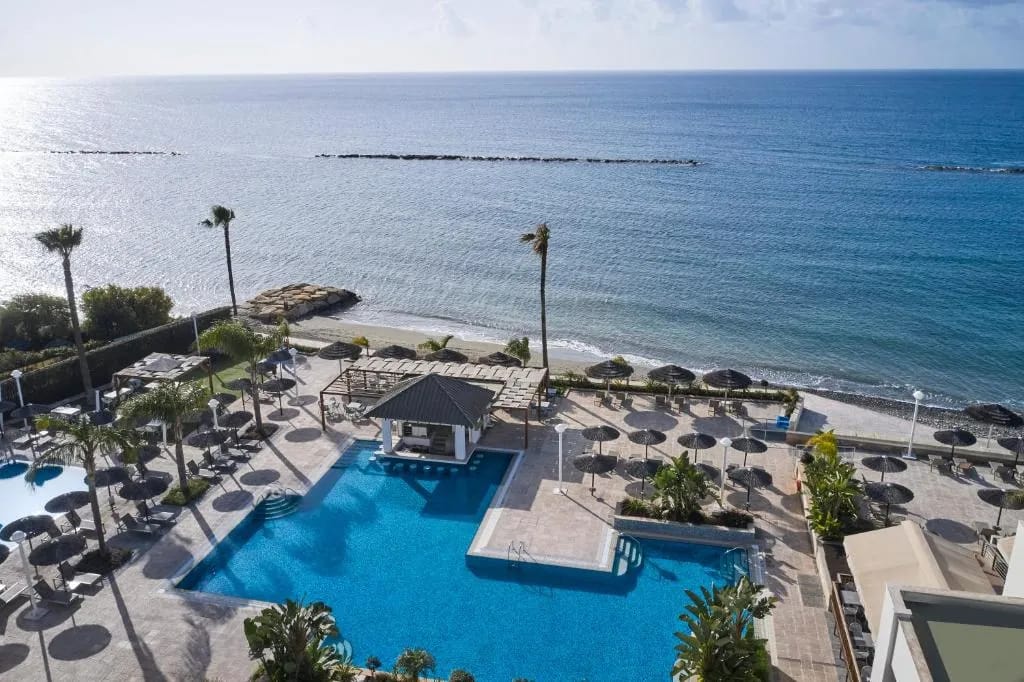 Atlantica Miramare Beach - Hotel de 4 estrellas en Germasogeia (eastern strip), Limassol - photo 1