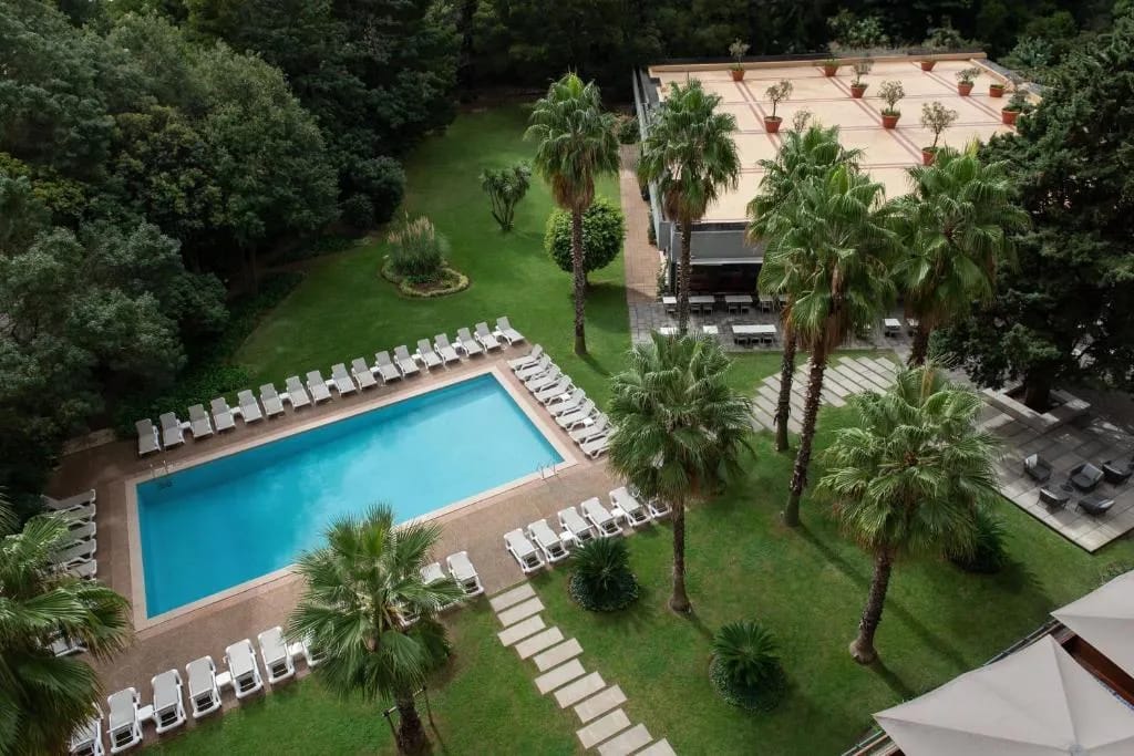Extérieur et jardin du Lisbon Marriott Hotel