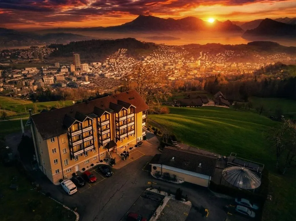 Boutique Hotel Himmelrich - Hotel de 4 estrellas en Lucerne residential ring, Lucerne - photo 1