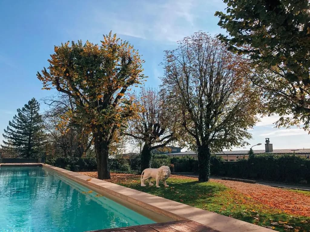 Exterior y jardín del hotel Fourvière en Lyon