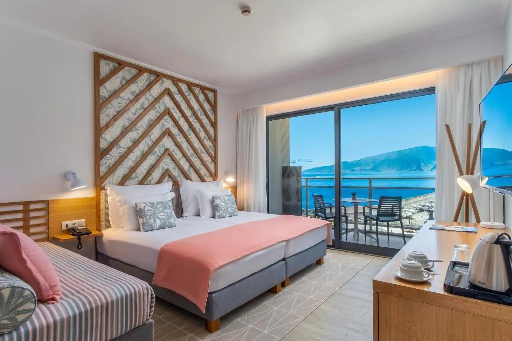 Aqua Natura Bay - Hotel de 4 estrelas em Porto Moniz, Madeira - photo 1