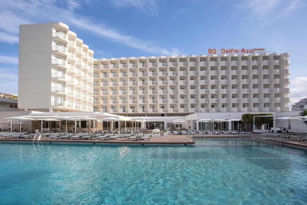 Pool and garden at BQ DelfĂn Azul Hotel, Port d'Alcudia, Mallorca