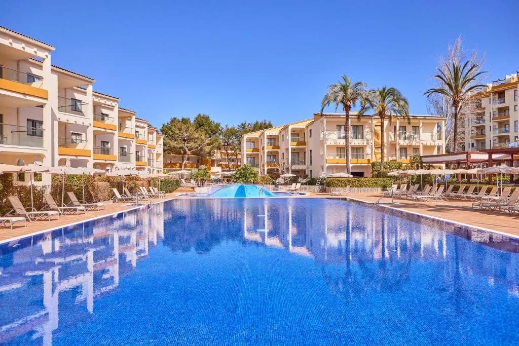 Pool area at Zafiro Tropic hotel, Port d'Alcudia, Mallorca