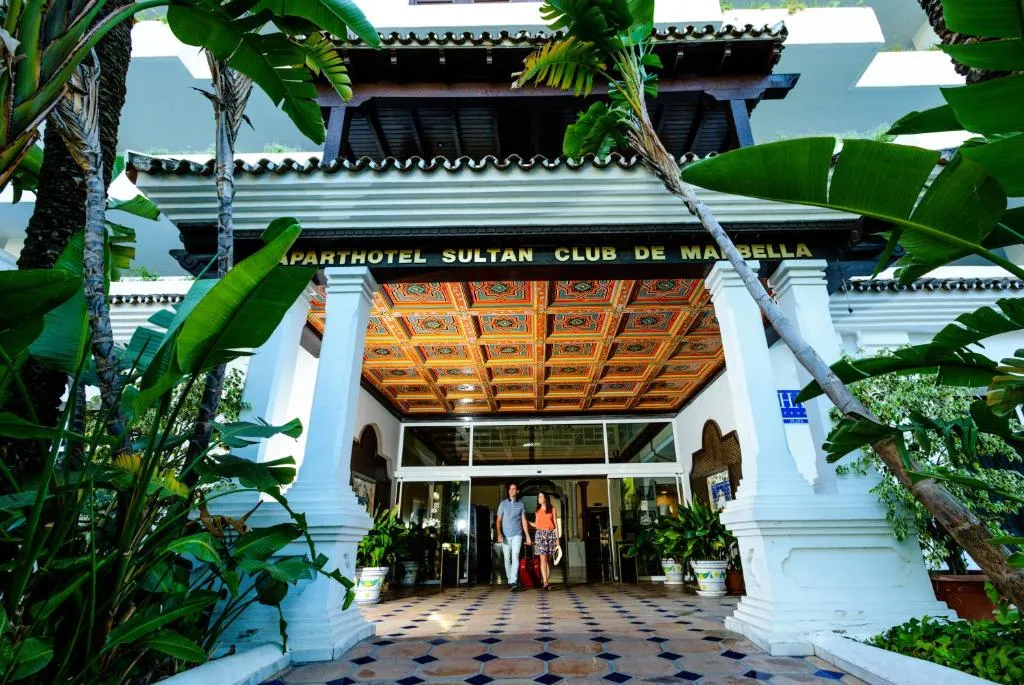 Aparthotel Monarque Sultán - Hôtel 4 étoiles, Milla de Oro (between Marbella centre and Puerto Banús), Marbella - photo 1