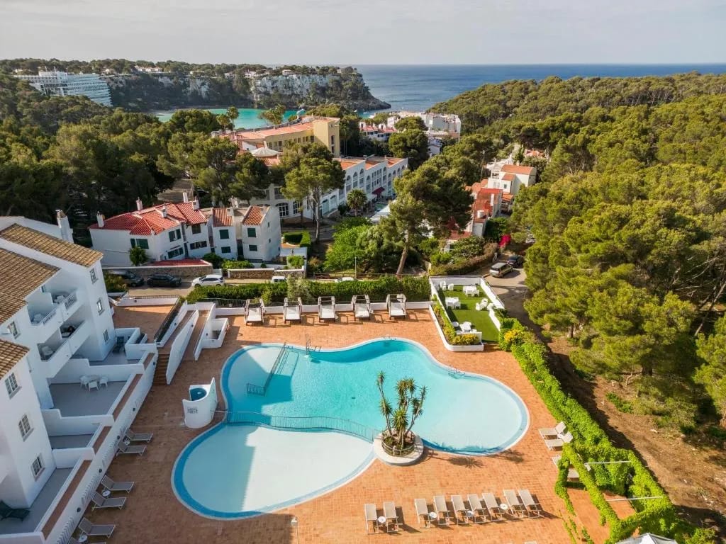 Ilunion Menorca - Hotel de 3 estrellas en Cala Galdana bay, Menorca - photo 1