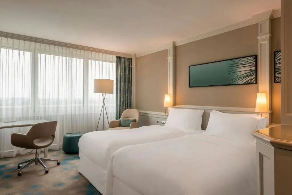 Fachada do hotel The Westin Grand Munich