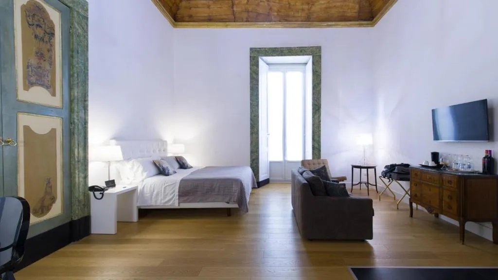 Santa Chiara Boutique Hotel - Hotel de 4 estrellas en Naples Historical Centre (5 min to San Gregorio Armeno), Naples - photo 1