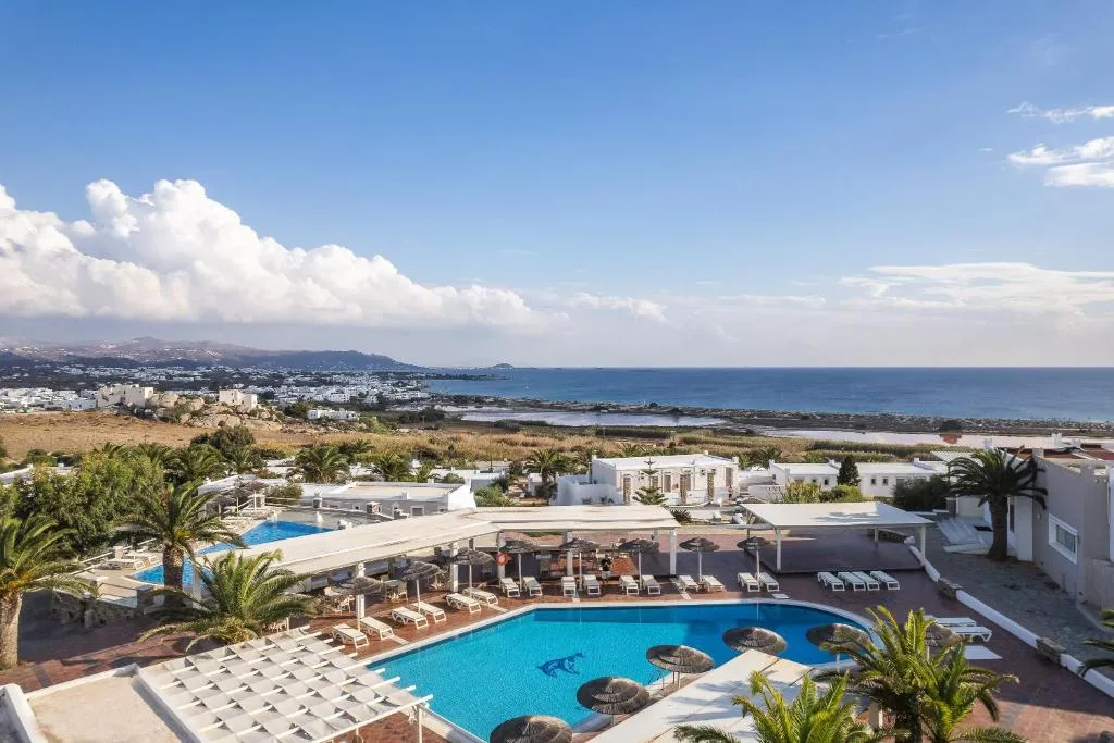 Kavuras Village Hotel & Suites - Hotel de 4 estrelas em Agios Prokopios, Naxos - photo 1