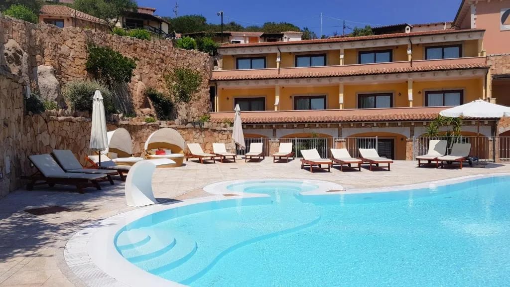 LH Hotel Pozzo Sacro - Hôtel 4 étoiles, Strada Olbia Pittulongu Km 3, Olbia - photo 1