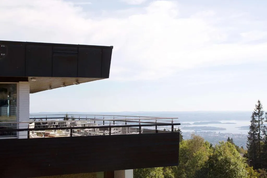 Voksenasen Hotell; Best Western Signature Collection - Hotel de 4 estrelas em Holmenkollen (Voksenkollen), Oslo - photo 1