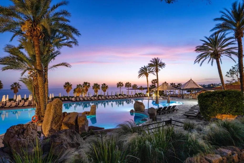 Coral Beach Hotel & Resort Cyprus - Hotel de 5 estrellas en Paphos, Paphos - photo 1