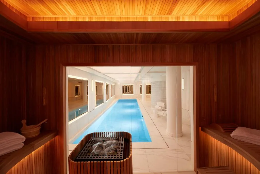 Entrée de l'hôtel Villa-des-Prés à Saint-Germain-des-Prés, Paris